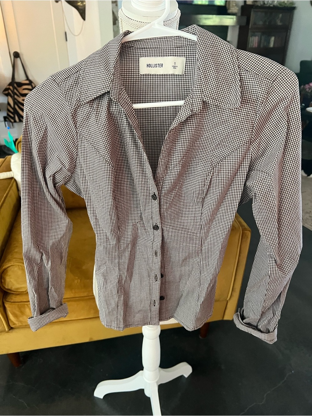 Hollister women’s Brown and White Micro-Check Button-Down Shirt